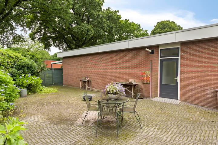 Foto 41 van Veenkampenweg 21