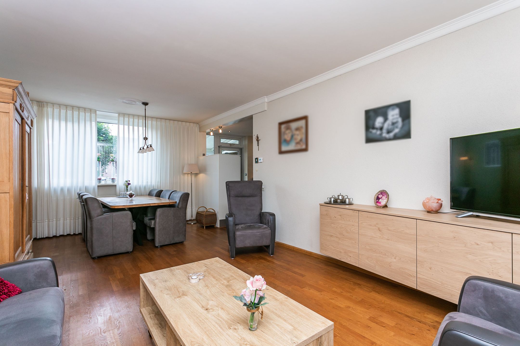 Foto 6 van Burg. Willemsstraat 26