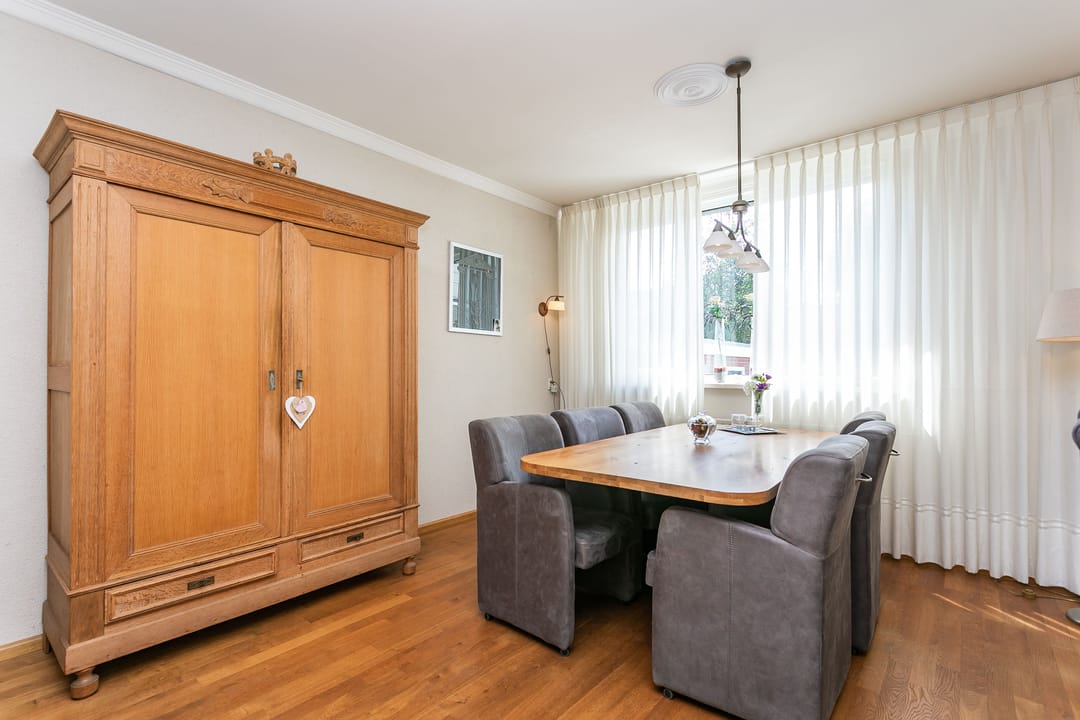 Foto 8 van Burg. Willemsstraat 26