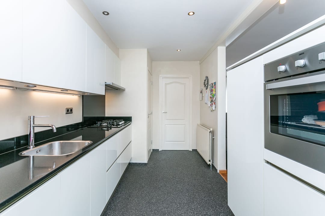 Foto 11 van Burg. Willemsstraat 26