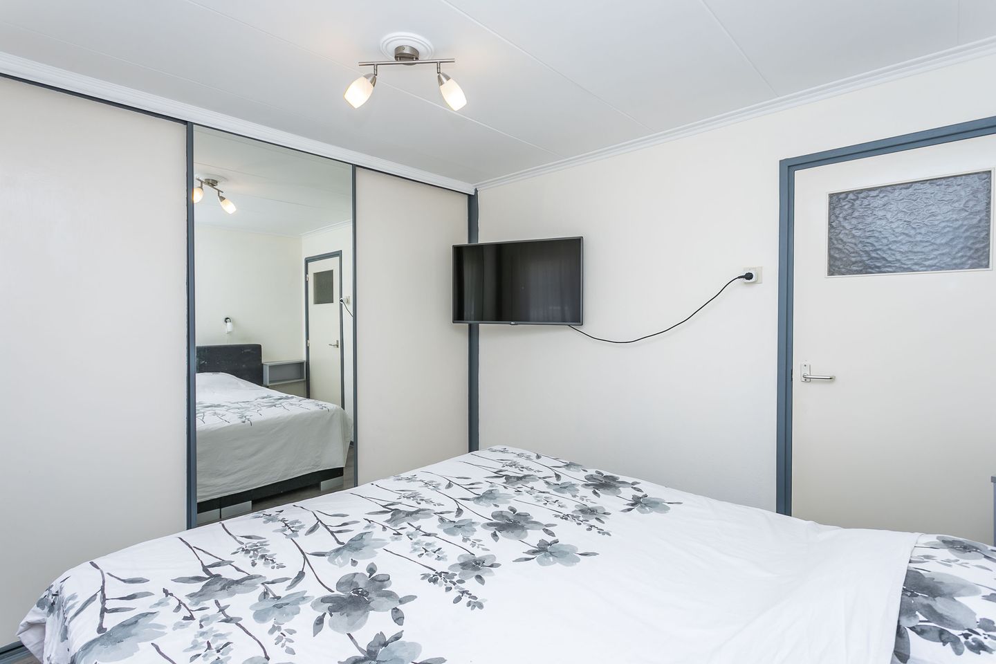 Foto 20 van Burg. Willemsstraat 26