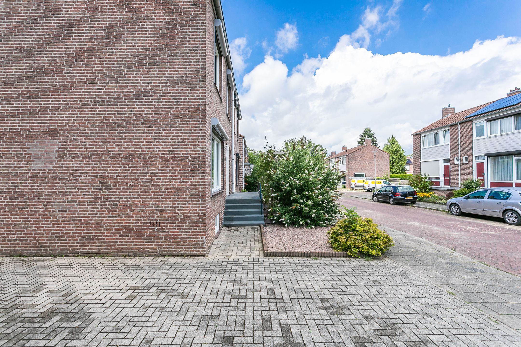 Foto 36 van Burg. Willemsstraat 26