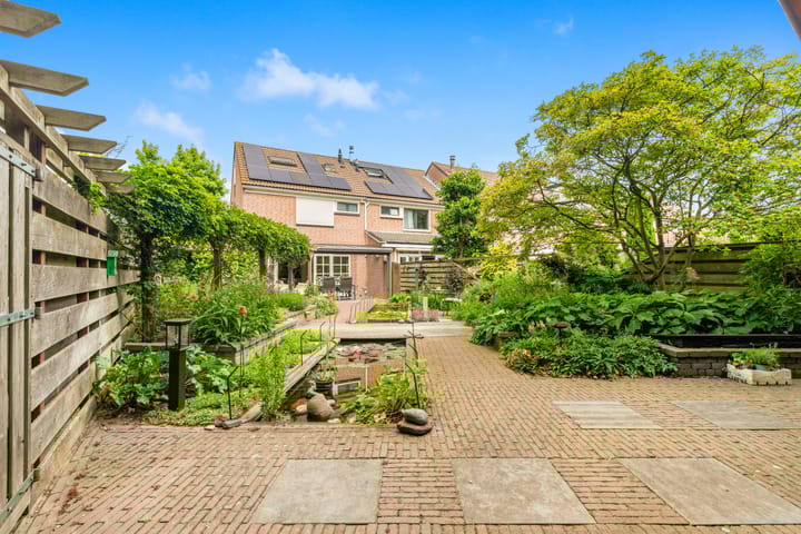 Doornenburg 42