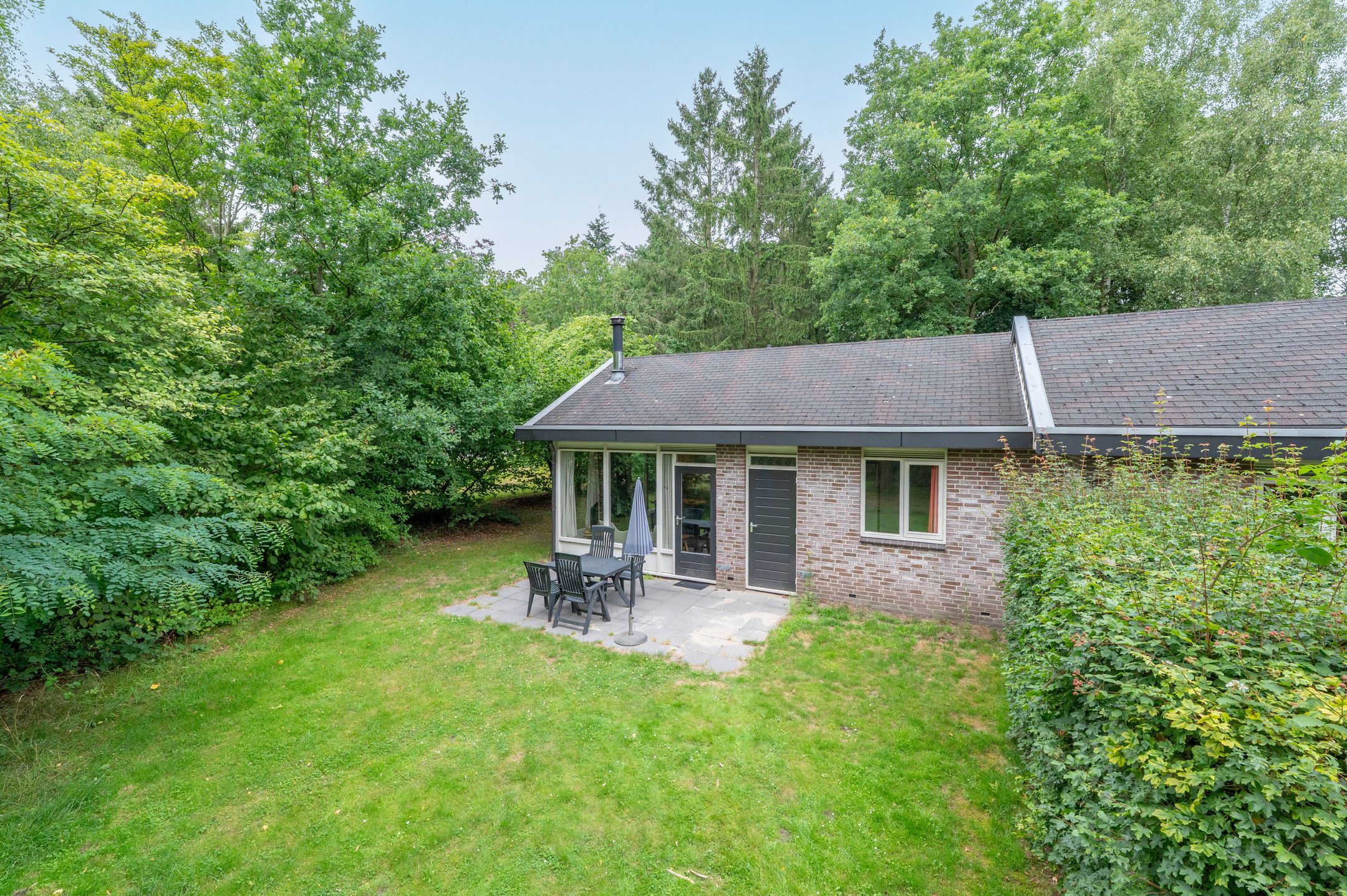 2-bedroom freehold villa in Aalden — photo 1 of 5