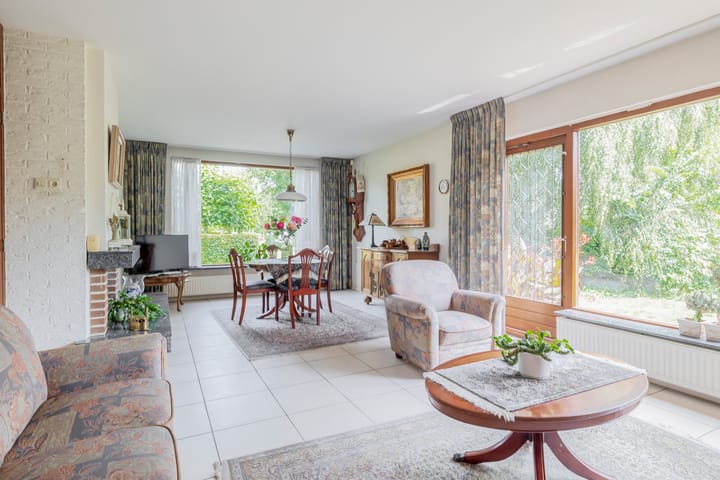 Photo 2 of Burgemeester Klinkhamerweg 65