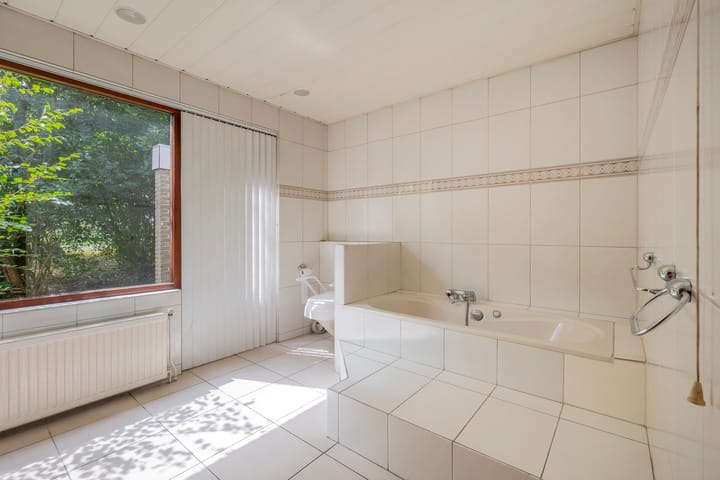 Photo 21 of Burgemeester Klinkhamerweg 65