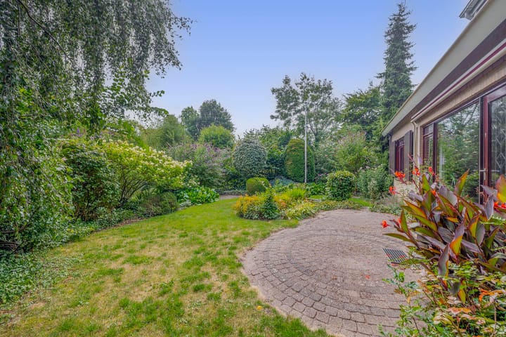 Photo 32 of Burgemeester Klinkhamerweg 65