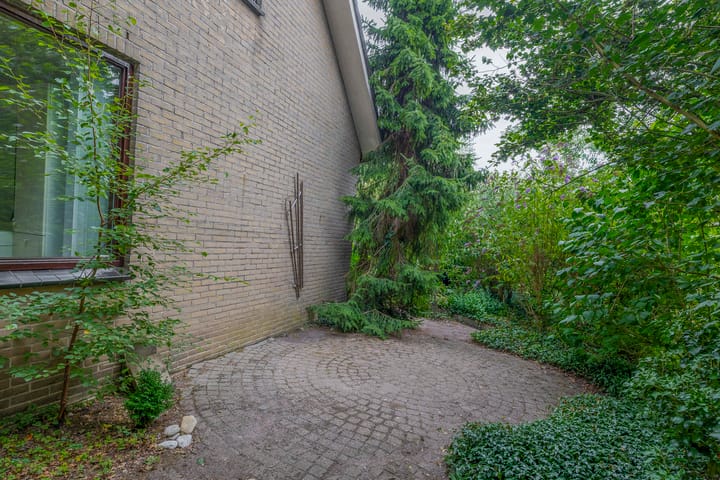 Photo 33 of Burgemeester Klinkhamerweg 65