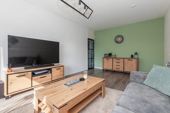 Foto 10 van Van Anrooystraat 249