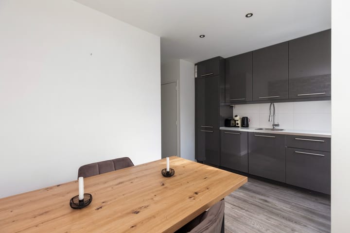 Foto 17 van Van Anrooystraat 249