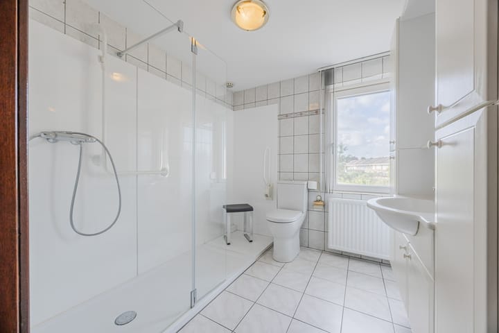 Photo 4 of Haaglaan 20-A