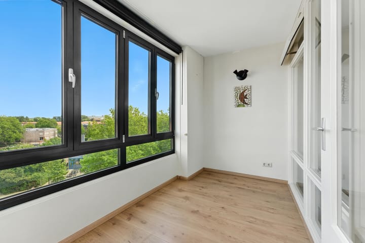 Photo 5 of Van Eesterensingel 126-E