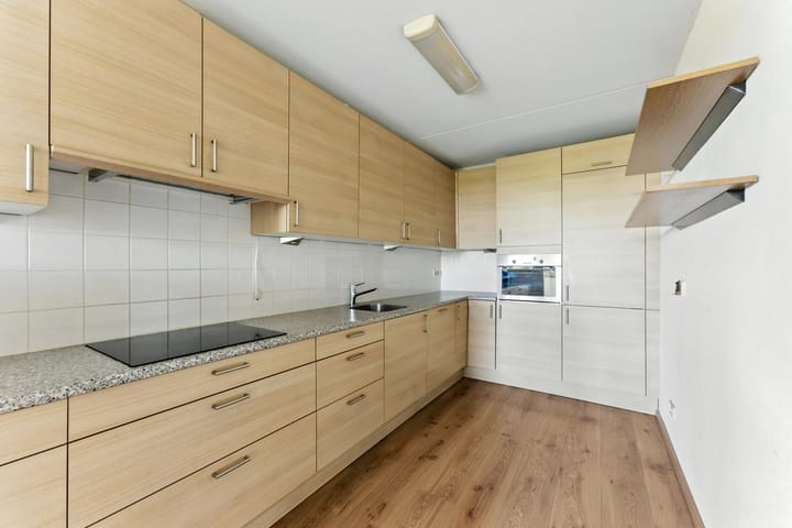 Photo 17 of Van Eesterensingel 126-E