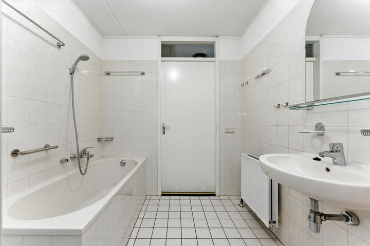 Photo 36 of Van Eesterensingel 126-E