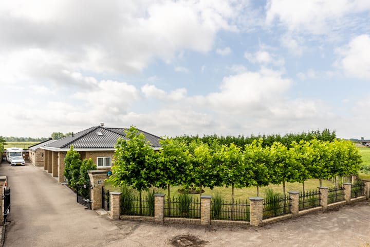 Photo 64 of Oudemolensedijk 2-B