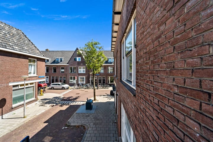 Foto 10 van Van Hallstraat 3