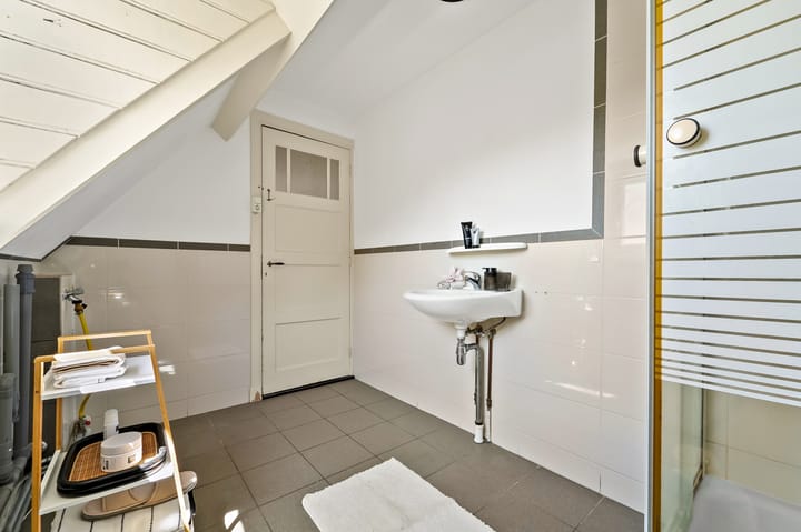 Foto 26 van Van Hallstraat 3