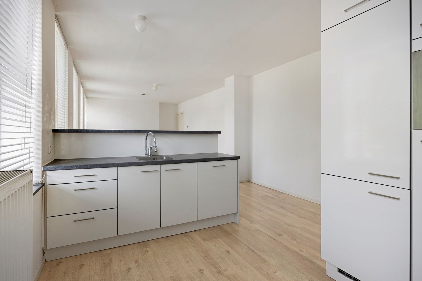 Photo 10 of Longinastraat 75-B01