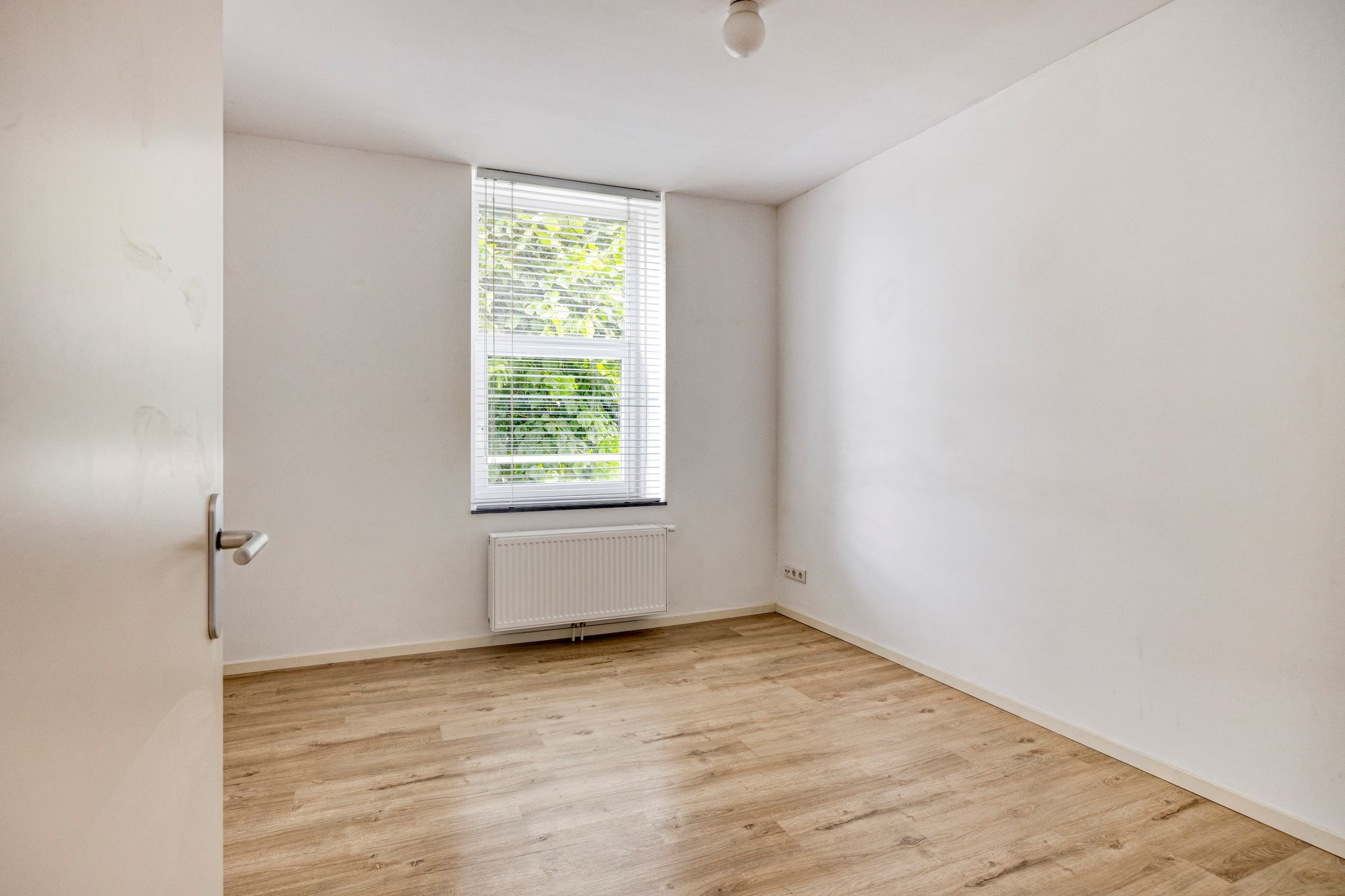 Photo 12 of Longinastraat 75-B01