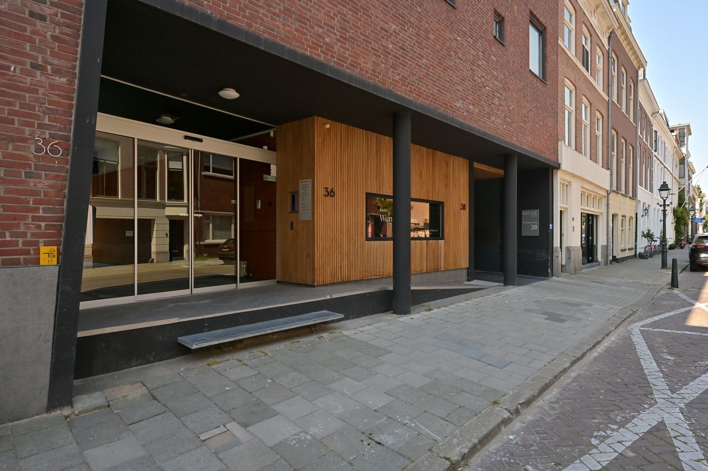 View photo 3 of De Ruijterstraat 36-E