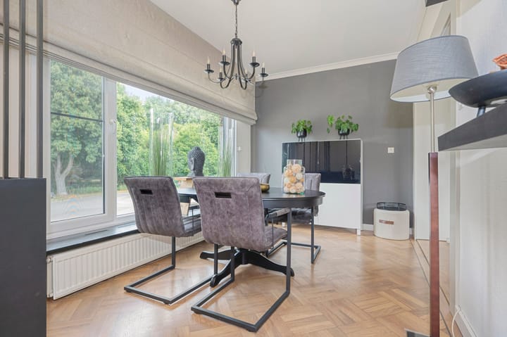 Photo 16 of Moutheuvellaan 18