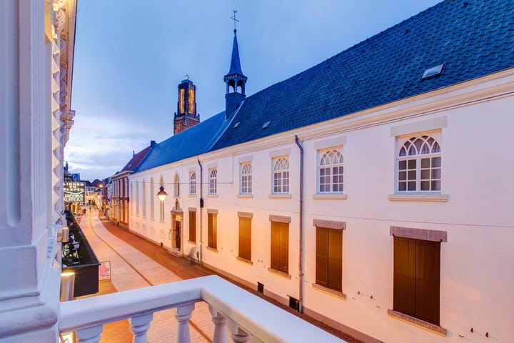 Foto 2 van Maasstraat 28-E