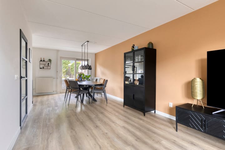 Foto 9 van Weerselosestraat 241