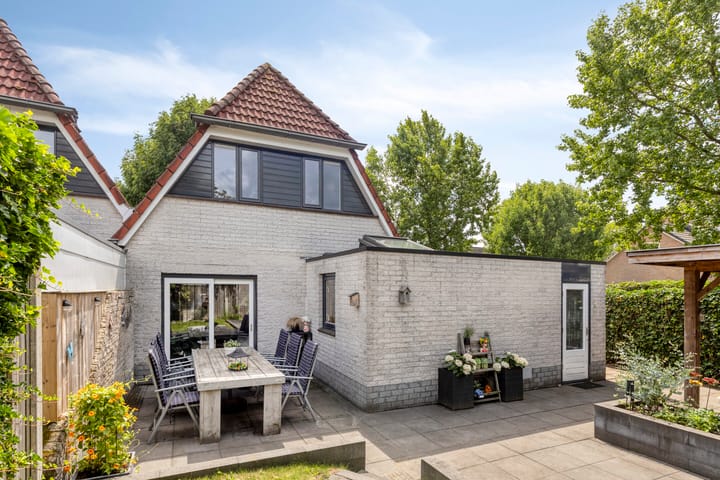 Foto 22 van Weerselosestraat 241