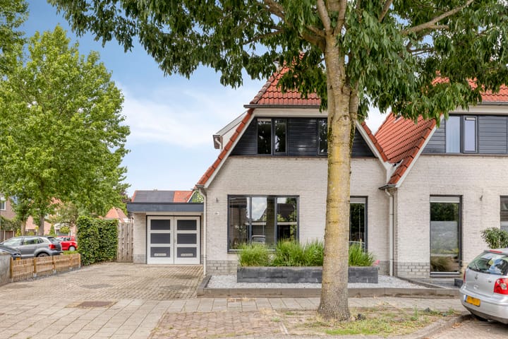 Foto 28 van Weerselosestraat 241