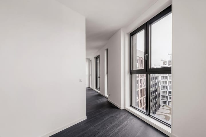 Photo 8 of Mies van der Rohestraat 189