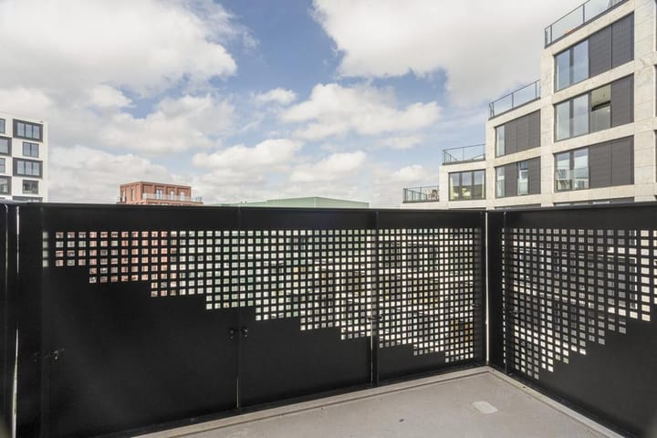 Photo 10 of Mies van der Rohestraat 189