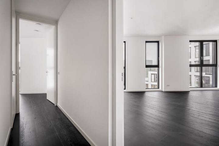 Photo 12 of Mies van der Rohestraat 189