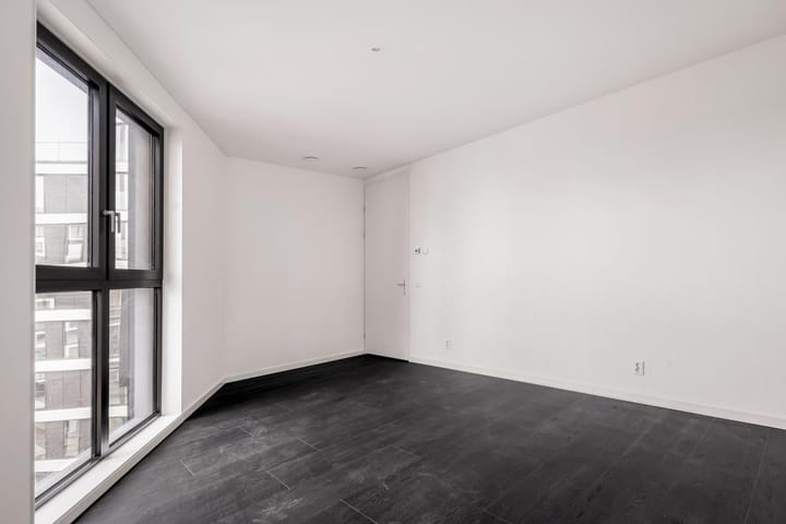 Photo 15 of Mies van der Rohestraat 189