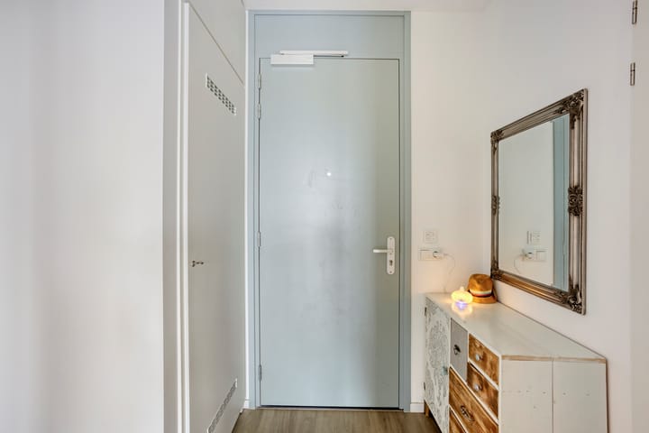 Foto 10 van Frederik Hendriklaan 50-B05