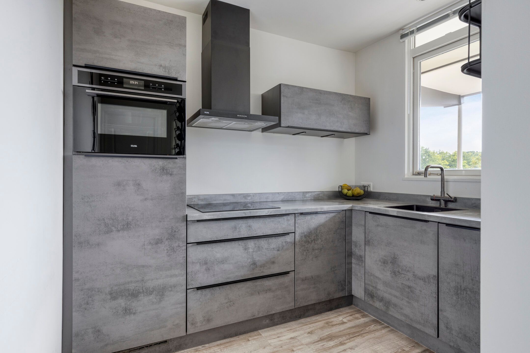 Photo 12 of Van Maarseveenstraat 25