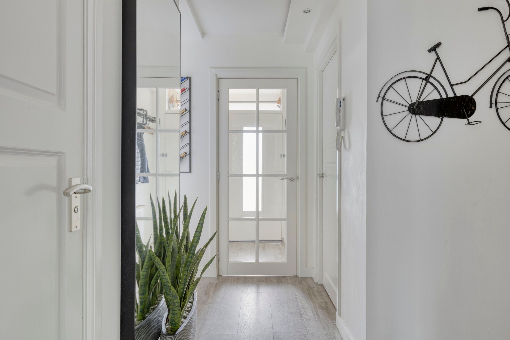 Photo 15 of Van Maarseveenstraat 25