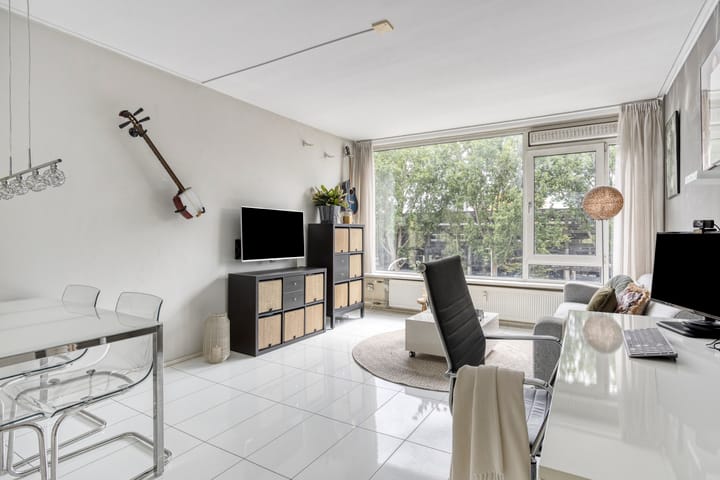 Photo 8 of Mr. F.A. van Hallweg 110