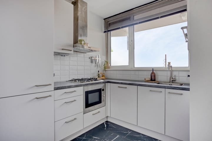 Photo 10 of Mr. F.A. van Hallweg 110