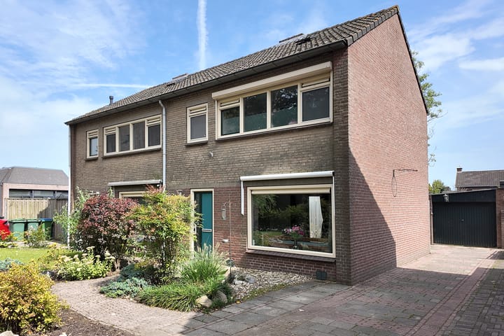 Kloosterlaan 18