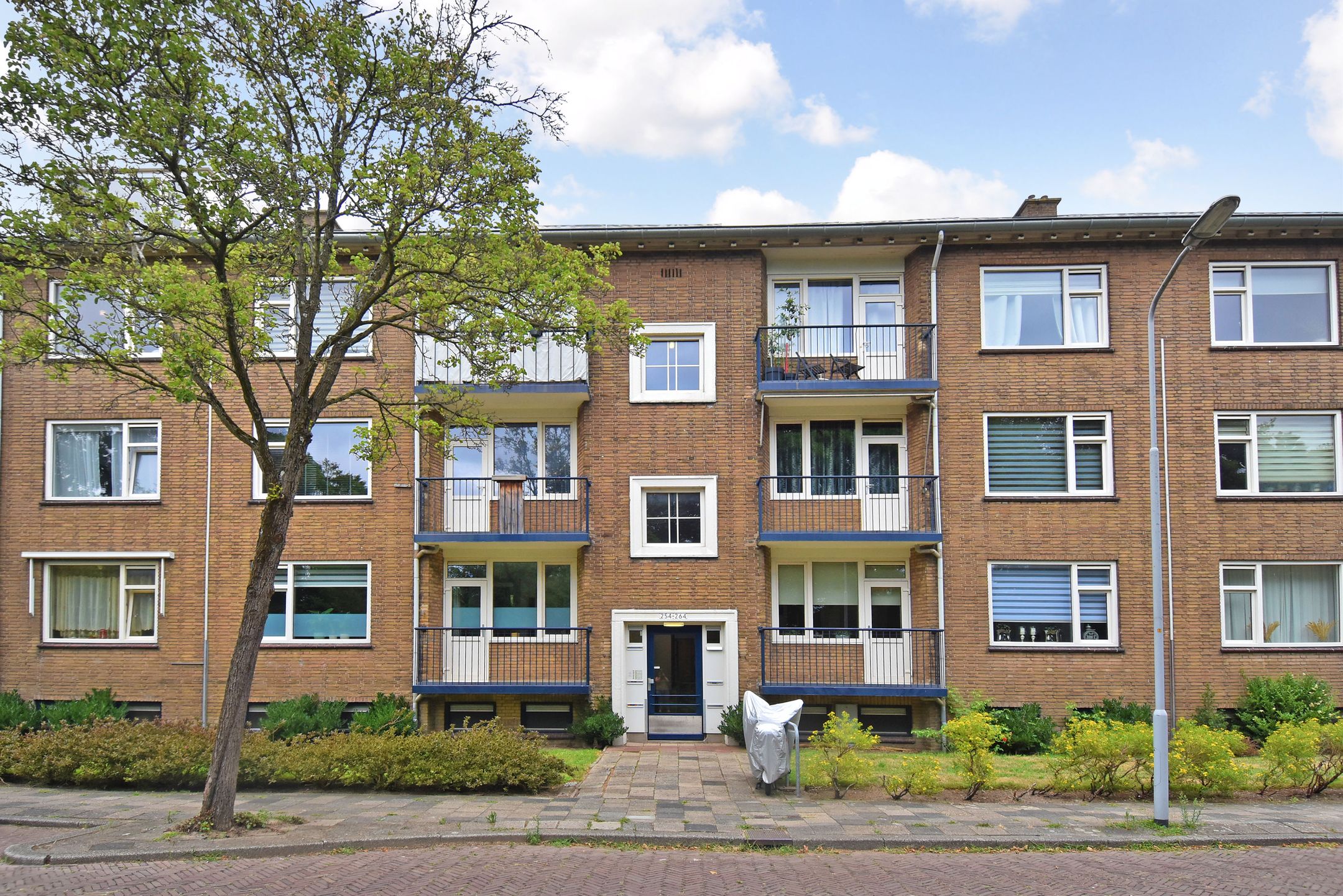 Photo 42 of van Zegwaardstraat 264