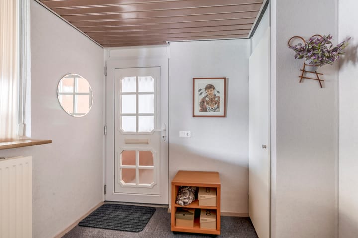 Photo 10 of Schrijnwerker 19