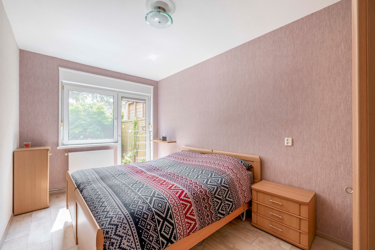 Foto 14 van Schrijnwerker 19