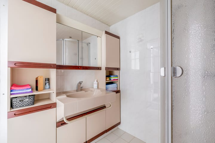 Photo 18 of Schrijnwerker 19