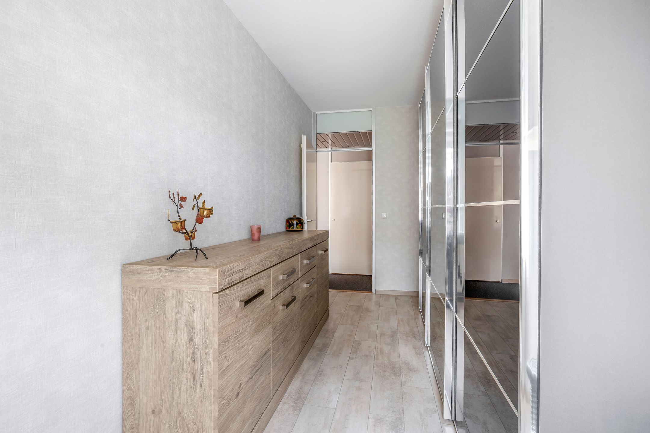 Foto 21 van Schrijnwerker 19