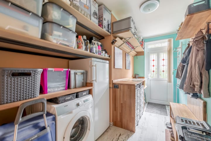 Photo 22 of Schrijnwerker 19