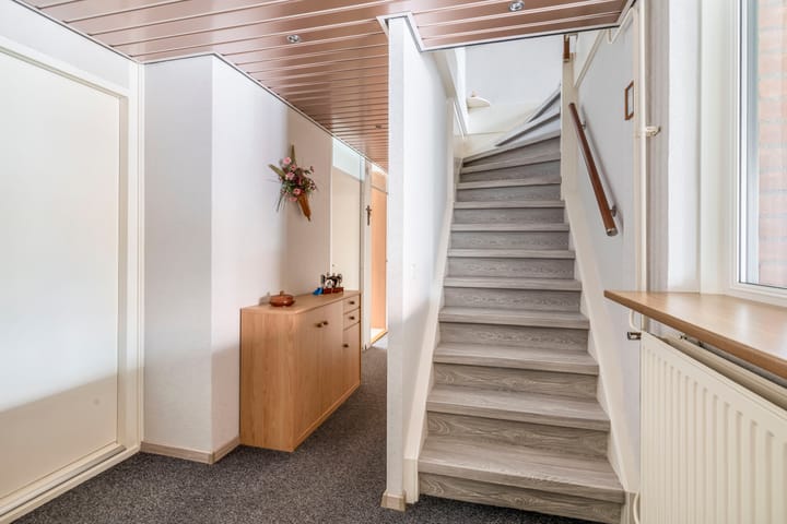 Photo 32 of Schrijnwerker 19