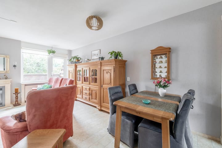 Photo 36 of Schrijnwerker 19