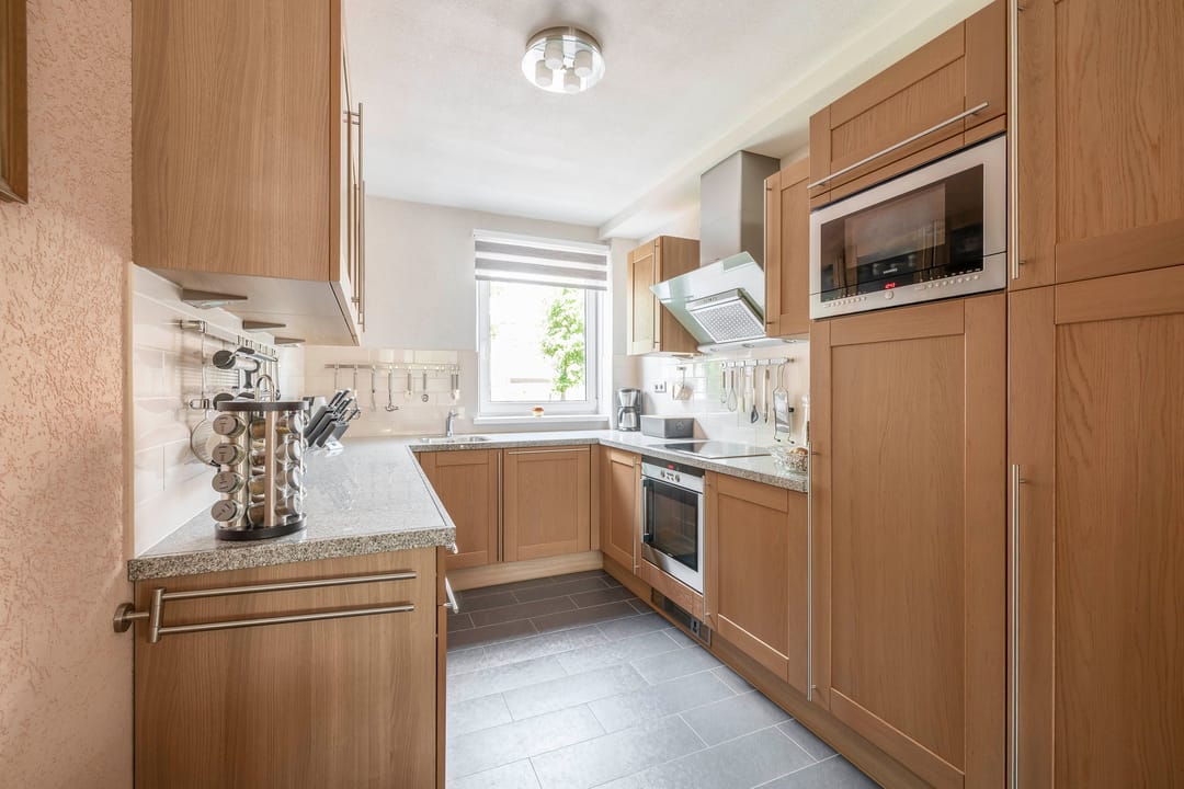 Foto 46 van Schrijnwerker 19