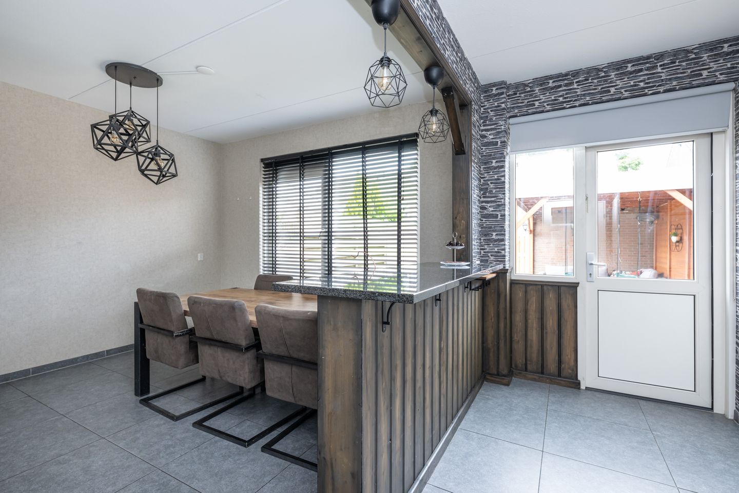 Foto 10 van Lauwerijnstraat 33