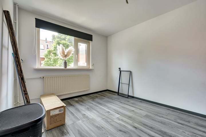 Photo 16 of Troubadour 6